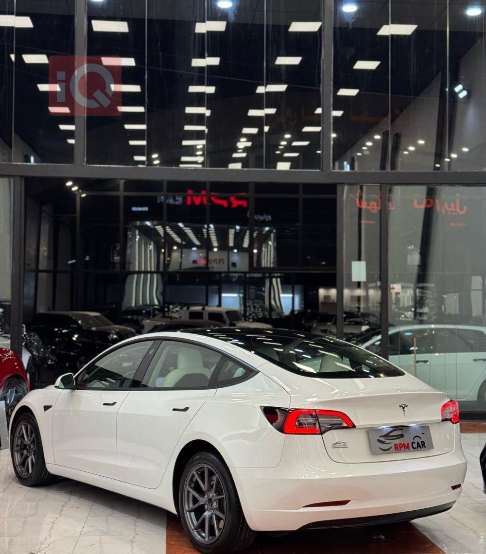 تێسلا مۆدێل 3